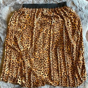 Charter Club leopard print pleated skirt Sz. M